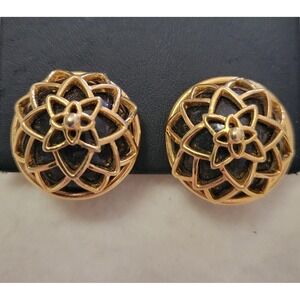 Vintage MONET Signed Black Gold Tone Flower Sun Burst .75" Clip On Earrings